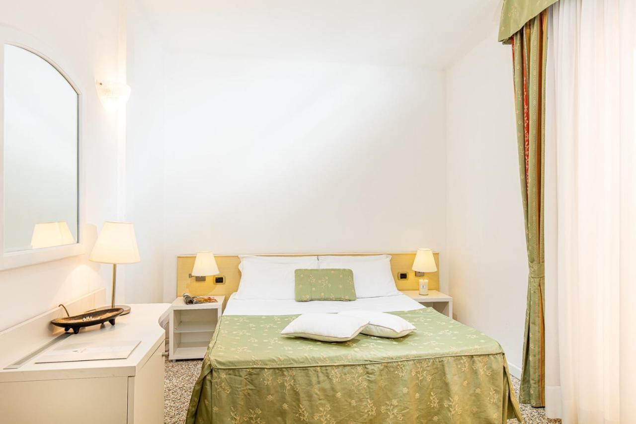Hotel Karinzia Caorle Dış mekan fotoğraf