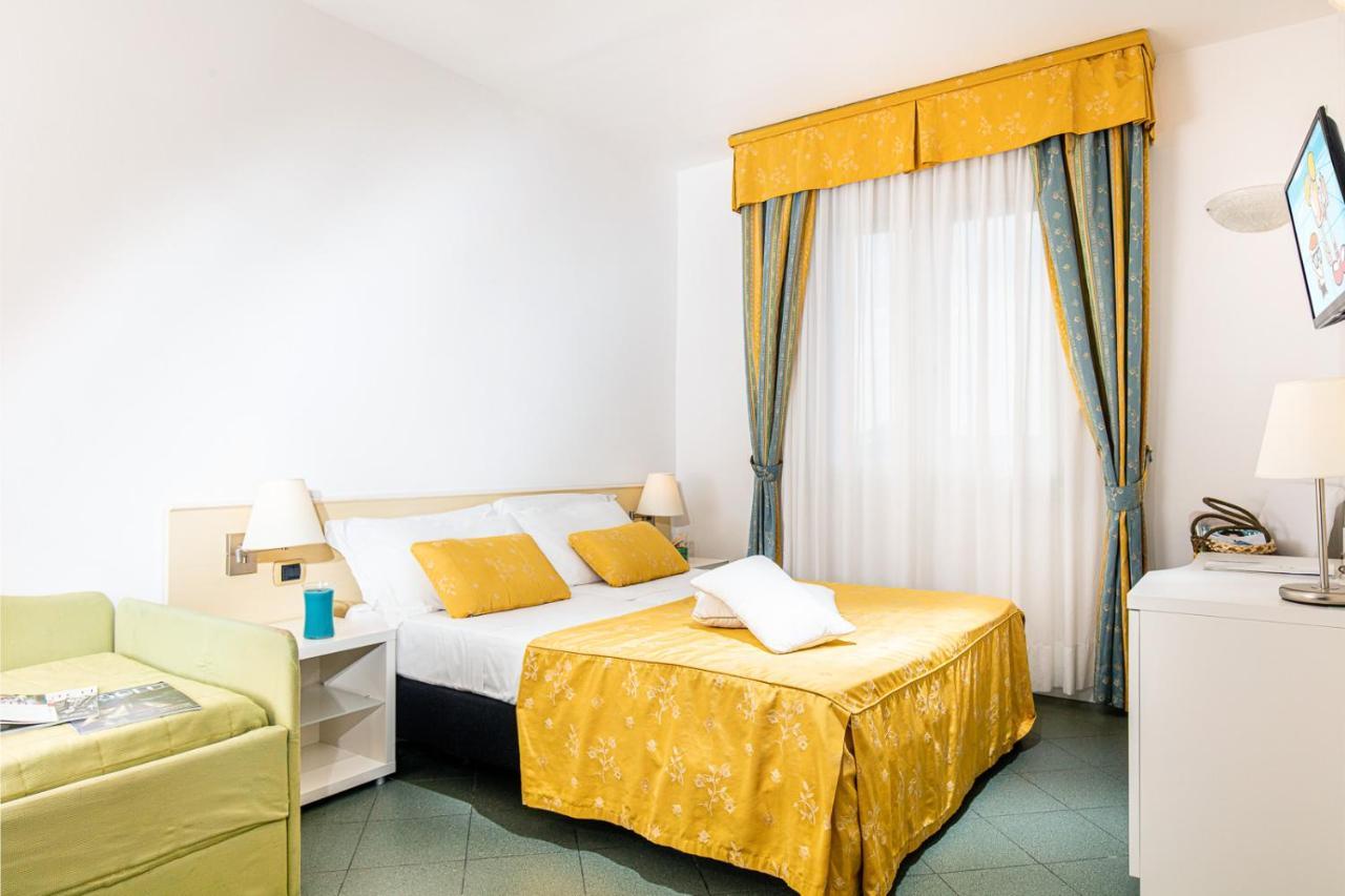 Hotel Karinzia Caorle Dış mekan fotoğraf