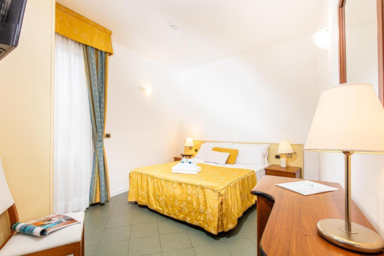 Hotel Karinzia Caorle Dış mekan fotoğraf